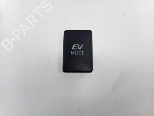 Used Switch TOYOTA YARIS (_P13_) 1.5 Hybrid (NHP130_) (101 hp) 27260912