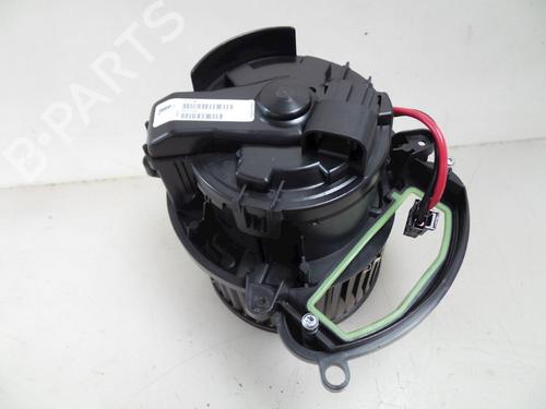 Used Heater blower motor RENAULT KADJAR (HA_, HL_) 1.2 TCe 130 (HLMR) (130 hp) 22490832