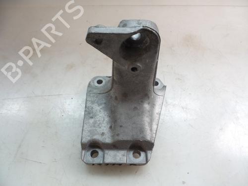 Used Engine mount BMW 1 (F20) 118 d (143 hp) 22476431