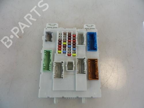 Used Fuse box VOLVO V40 Hatchback (525) D2 (120 hp) 22481394