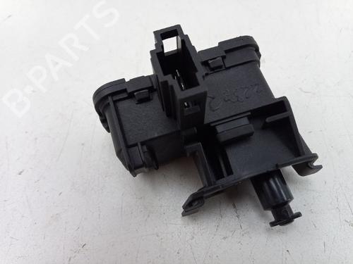 Used Fuel door actuator SKODA OCTAVIA III Combi (5E5, 5E6) 1.5 TSI (150 hp) 23411725