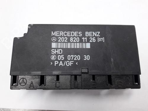 Dør styreenhed MERCEDES-BENZ C-CLASS (W202) C 180 (202.018) (122 hp) 22466521