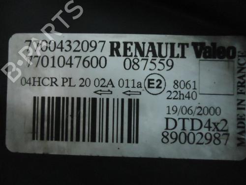 Optica direita RENAULT SCÉNIC I MPV (JA0/1_, FA0_) 2.0 16V (JA1B, JA1D, JA0C) (139 hp) 22464411