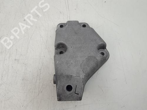 Used Engine mount BMW 5 Touring (F11) 520 d (190 hp) 22499682