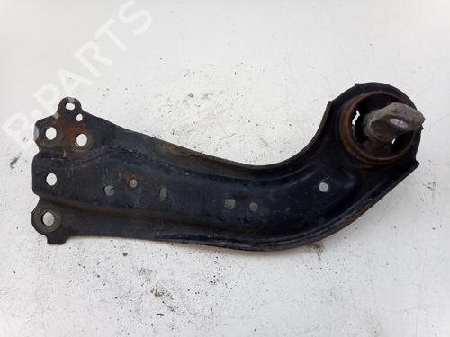 Bras de suspension arrière gauche Bras de suspension arrière gauche 37702002 37702002