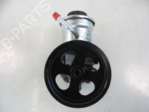 Used Steering pump TOYOTA AVENSIS Saloon (_T25_) 2.0 D-4D (ADT250_, ADT250R) (126 hp) 30835050