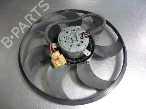 Module électronique VW MULTIVAN T5 (7HM, 7HN, 7HF, 7EF, 7EM, 7EN) 2.5 TDI (174 hp) 22452309