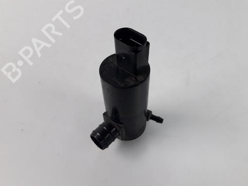 Used Washer pump TOYOTA YARIS (_P9_) 1.4 D-4D (NLP90_, NLP90R) (90 hp) 22468407