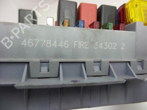Used Fuse box FIAT PUNTO (188_) 1.2 60 (188.030, .050, .130, .150, .230, .250) (60 hp) 22455774