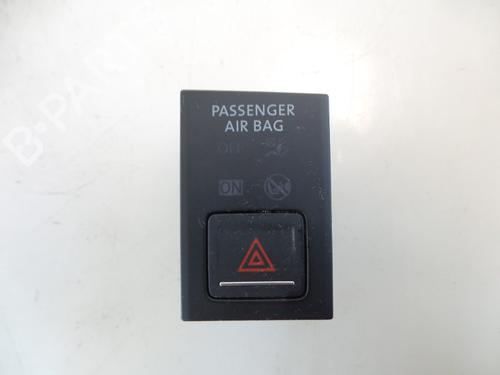 Used Warning switch VW GOLF VII (5G1, BQ1, BE1, BE2) 1.6 TDI (110 hp) 22481827