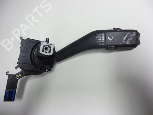 Used Steering column stalk SEAT LEON (1P1) 1.9 TDI (105 hp) 22461802