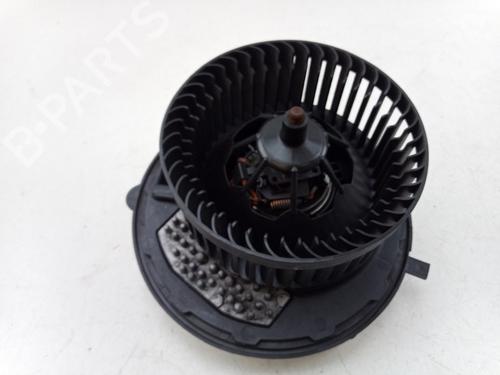 Used Heater blower motor Heater blower motor VW GOLF VII (5G1, BQ1, BE1, BE2) 1.0 TSI (86 hp) 33052470 33052470