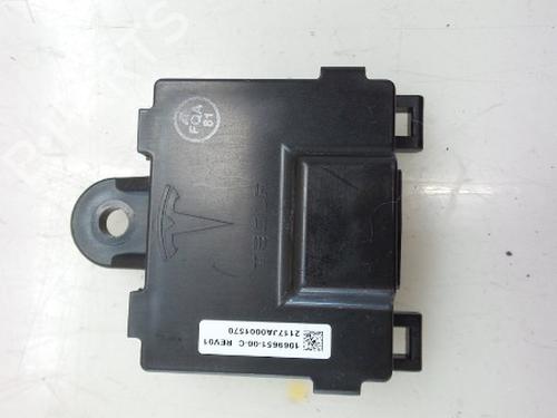 Elektronische module TESLA MODEL S (5YJS) 75D AWD (525 hp) 22485376
