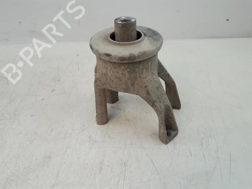 Used Engine mount VW TRANSPORTER T5 Van (7HA, 7HH, 7EA, 7EH) 2.0 TDI (102 hp) 30112869