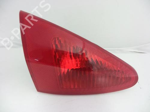 Used Left taillight ALFA ROMEO 147 (937_) 2.0 16V T.SPARK (937.AXA1, 937.AXC1, 937.BXC1) (150 hp) 22454231