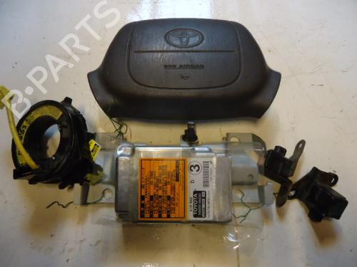 Used Driver airbag Driver airbag TOYOTA HIACE IV Van (__H1_, __H2_) 2.4 D (LXH12, LXH22) (75 hp) 22456582 22456582
