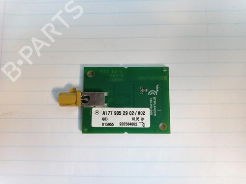 Used Antenna/Base MERCEDES-BENZ SPRINTER 5-t Van (B907) 519 CDI (907.653, 907.655, 907.657) (190 hp) 22491809