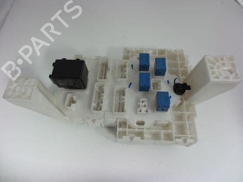 Used Fuse box OPEL AGILA B (H08) 1.0 (F68) (68 hp) 22464610