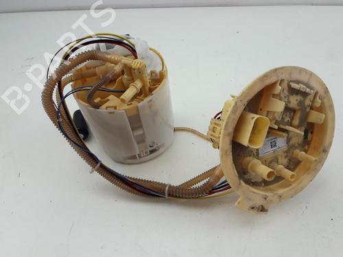 Used Fuel pump BMW 5 (G30, F90) M 550 d xDrive (400 hp) 24375345