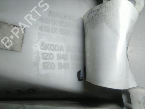 Left front fog light SKODA OCTAVIA II Combi (1Z5) 2.0 FSI | BP22472003C30