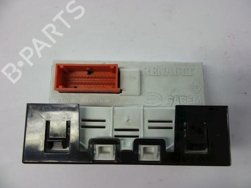 Display monitor RENAULT MEGANE II Estate (KM0/1_) 1.9 dCi (KMRG, KM1G, KM0G, KM2C) | BP22463333C48 