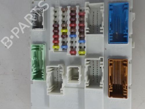 Used Fuse box VOLVO V40 Hatchback (525) D2 (120 hp) 22487385
