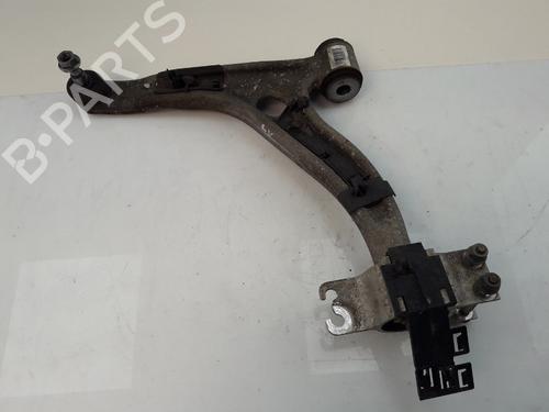 Used Left front suspension arm MERCEDES-BENZ CLA Coupe (C117) CLA 180 (117.342) (122 hp) 33129014