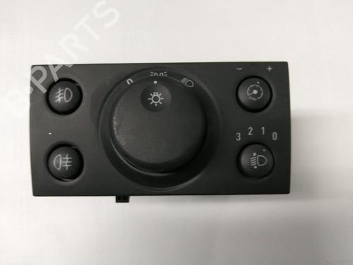 Commande de phare OPEL MERIVA A MPV (X03) 1.6 (E75) (105 hp) 22458062