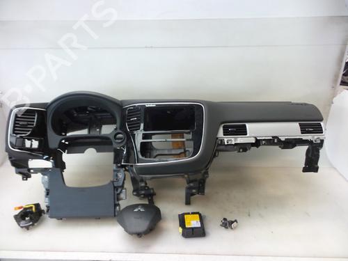 Annen MITSUBISHI OUTLANDER III (GG_W, GF_W, ZJ, ZL, ZK) 2.0 Hybrid 4WD (GG2W) (200 hp) 22482813