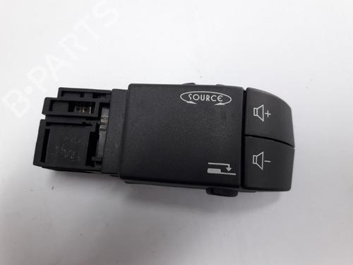 Used Steering wheel controls RENAULT TRAFIC II Van (FL) 2.0 dCi 115 (FL01, FL0U, FL00, FL0H, FL0M) (114 hp) 22499779