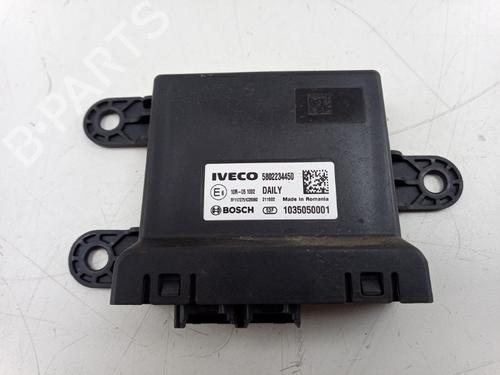 Used Electronic module IVECO DAILY VI Platform/Chassis 33S14, 35S14, 35C14, 38S14 (136 hp) 29283213