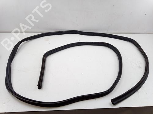 Used Rubber door seal VW TRANSPORTER T5 Van (7HA, 7HH, 7EA, 7EH) 2.0 BiTDI (180 hp) 31137954