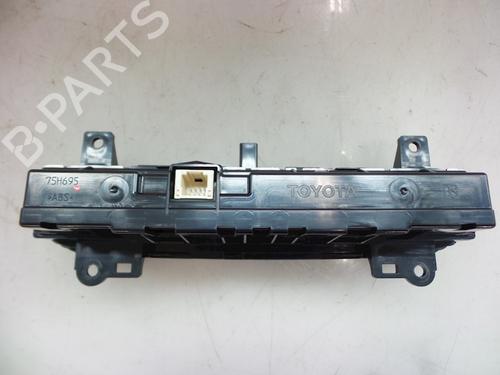 Climate control TOYOTA AURIS Estate (_E18_) 1.8 Hybrid (ZWE186_, ZWE186R, ZWE186H) | BP22481387I5 
