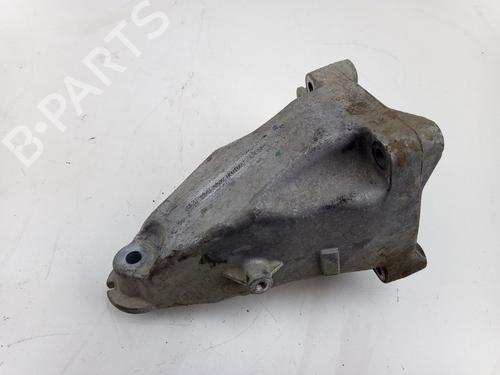 Used Engine mount MERCEDES-BENZ C-CLASS T-Model (S205) C 350 e (205.247) (279 hp) 22497167