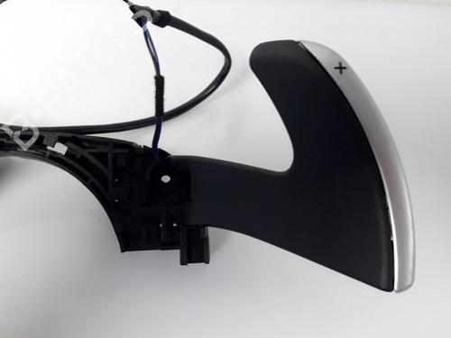 Steering wheel controls PEUGEOT 308 SW I (4E_, 4H_) 1.6 HDi | BP22501290E15 
