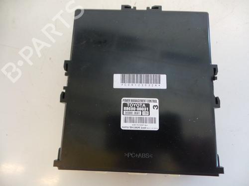 Used Electronic module TOYOTA YARIS (_P13_) 1.3 (NSP130_, NSP130) (99 hp) 22477484