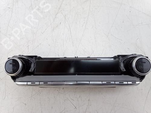 Used Climate control TOYOTA COROLLA Estate (_E21_) 1.8 Hybrid (ZWE211W) (122 hp) 22496003
