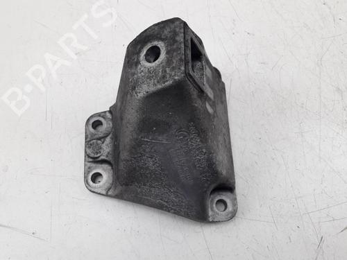 Used Engine mount BMW 5 Touring (F11) 520 d (184 hp) 22507655