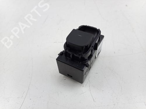 switch-tesla-model-y-5yjy-2019-33956080 main image