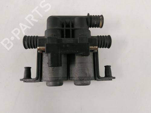 Used Electronic module BMW 5 (E39) 525 i (192 hp) 22513008