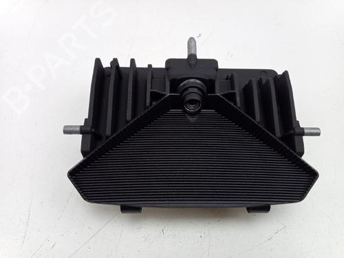 camera-polestar-polestar-2-534-2019-31573976 main image