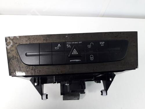 Switch MERCEDES-BENZ E-CLASS (W211) E 220 CDI (211.008) | BP22497826I30