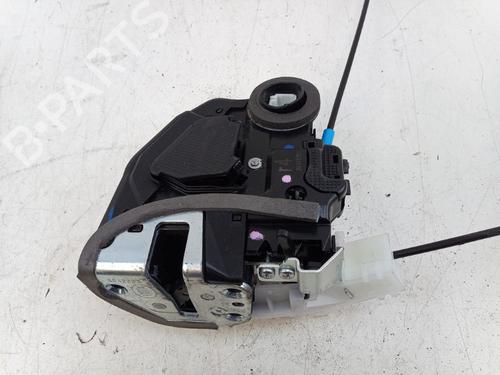 rear-left-lock-toyota-c-hr-_x1_-2016-36787286 main image