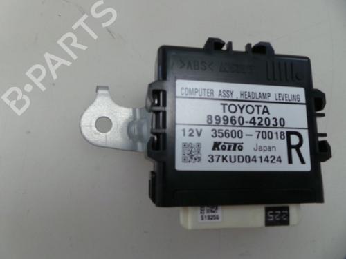 Computer verlichting TOYOTA RAV 4 IV (_A4_) 2.0 4WD (ZSA44_, ZSA44R) (151 hp) 22480566