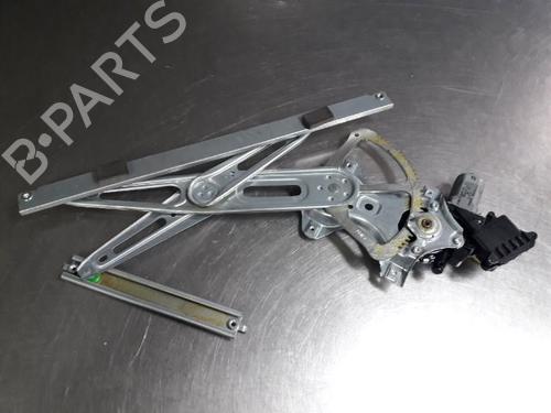 Rudehejsemekanisme Højre foran TOYOTA AURIS (_E15_) 1.8 Hybrid (ZWE150_, ZWE150R) | BP22471085C23