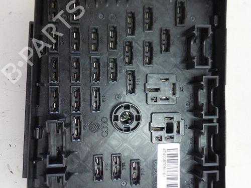 Zekeringkast AUDI Q3 (8UB, 8UG) 1.4 TSI (150 hp) 22489231