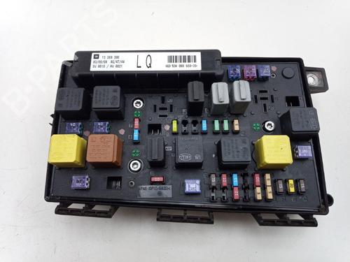 Scatola fusibili OPEL ZAFIRA / ZAFIRA FAMILY B (A05) 2.2 (M75) (150 hp) 31983045