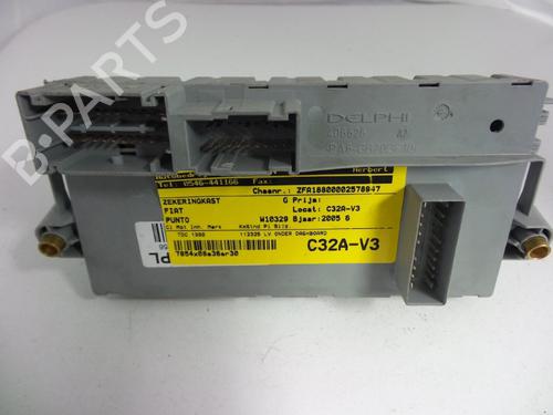 Zekeringkast FIAT PUNTO (188_) 1.3 JTD 16V (70 hp) 22462508
