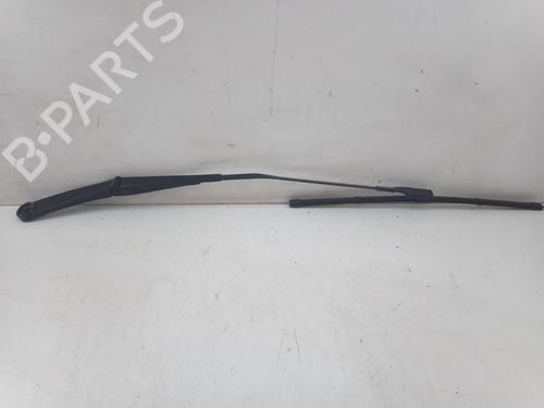 Used Front windshield wiper arm Front windshield wiper arm PORSCHE TAYCAN (Y1A) Turbo (Y1AFC1) (680 hp) 39724558 39724558