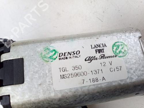 Rear wiper motor FIAT 500 (312_) 1.2 (312AXA1A) | BP23435583M102